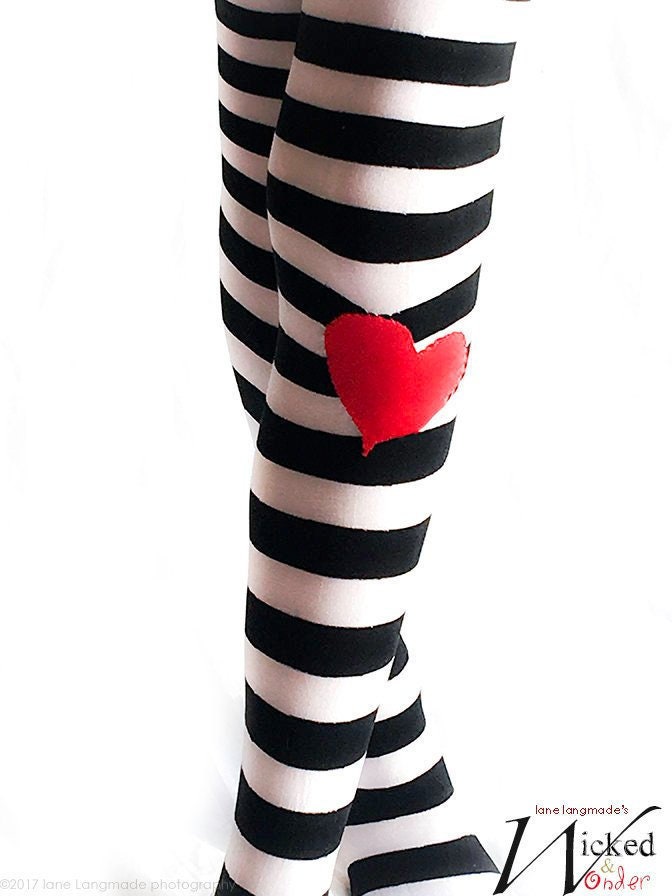 Alice in Wonderland Black and White 