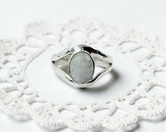 Moonstone Sterling Silver Ring Size 7.5 Artisan Modernist Split Band 925 Oval Cabochon Boho June Birthstone
