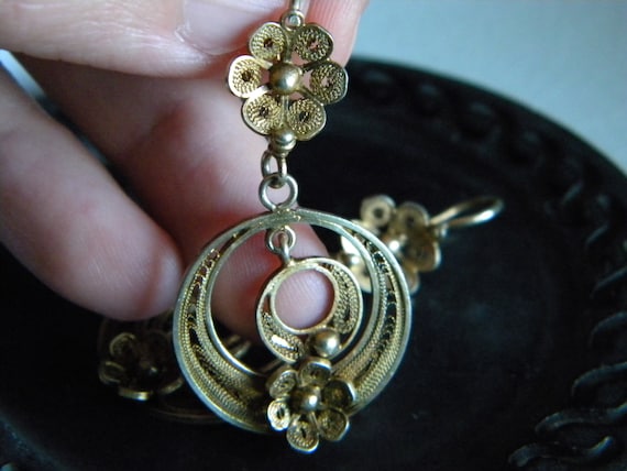 Unmarked gilt sterling silver filigree flower dan… - image 2