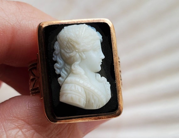 Magnificent carved onyx hardstone and rose gold l… - image 7