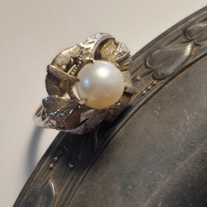 Vintage palladium genuine pearl filigree ring