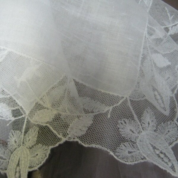 Gift for Bride - Vintage Lace Handkerchief