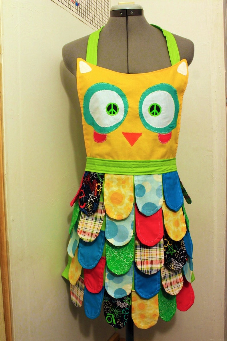 SEWING PATTERN // SALE// Nerdy // Classic // Rainbow Owl Apron Etsy