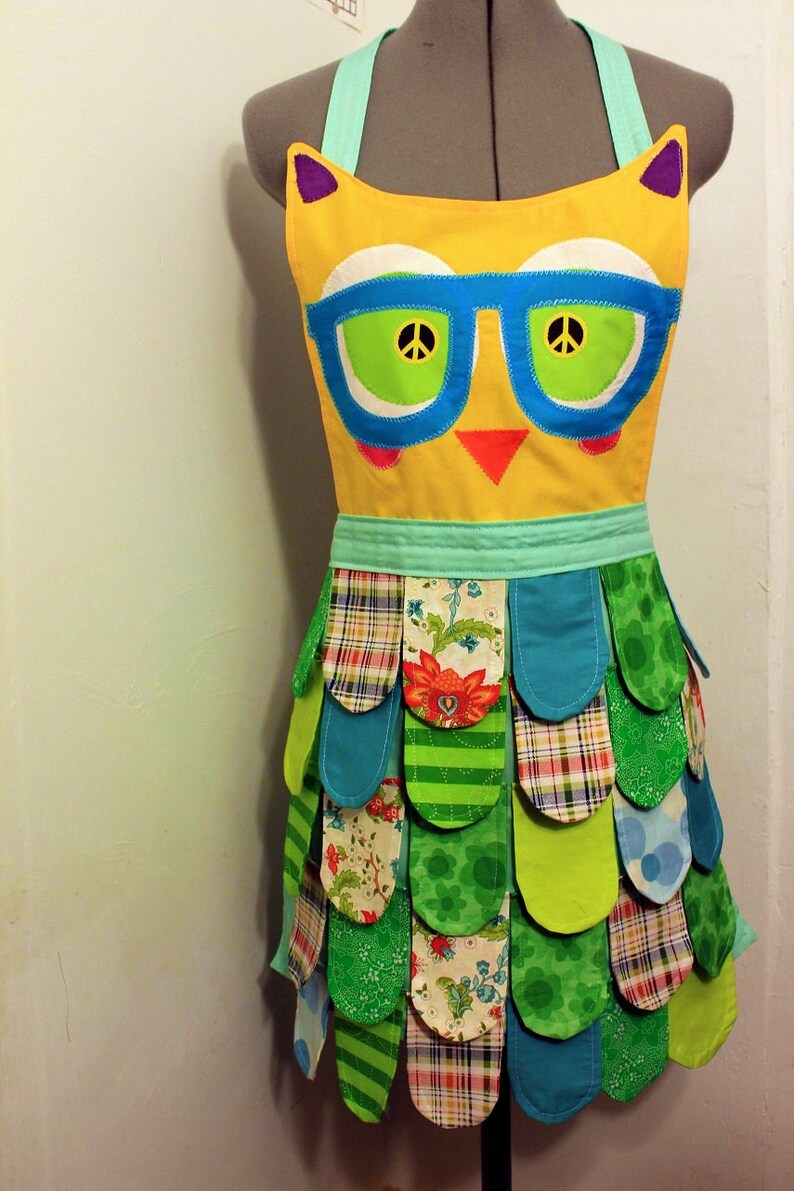 SEWING PATTERN // SALE// Nerdy // Classic // Rainbow Owl Apron Etsy