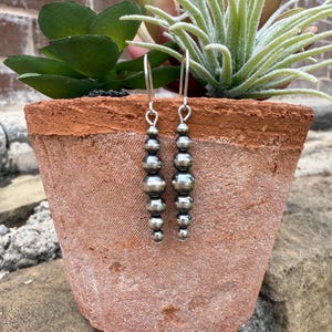 Oxidized Sterling Silver pearl earrings, graduated Style, western jewelry, gift. bild 4