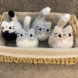 Custom Crochet Cat Plushie: Handmade Amigurumi Kitten - Soft Stuffed Animal