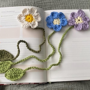Crochet Flower Bookmark | Handmade Floral Bookmark | Cute Book Lover Gift | Aesthetic Book Accessory | Long Crochet Bookmark