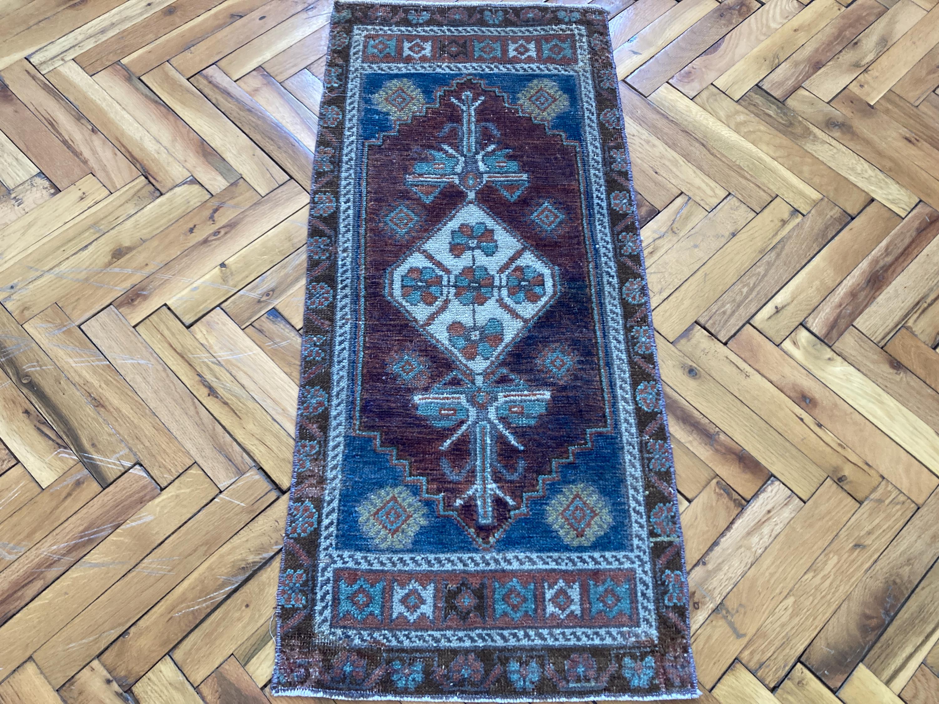 1.5x3.4ft, Small Purple Rug, Turkish Mini Rug, Vintage Rug