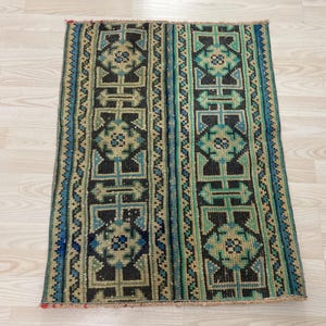 2x2.6ft, Patchwork rug, Small Green rug, Turkish rug, Vintage mini rug, Ethnic rug, Antique rug, Doormat rug, Oushak Wool rug, Entryway Rug