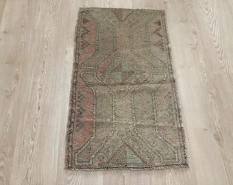2x3 Pink rug, 2x3 Turkish rug, Faded rug, Pale rug, Vintage rug, Muted rug, 2x3 Small rug, Doormat rug, Oushak Wool rug, Bath rug, 1.7x2.8ft