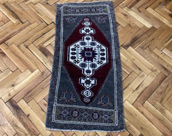 1.7x3.5ft, Turkish rug, Unique rug, Ethnic rug, Vintage rug, Small Purple rug, Bohemian rug, Doormat, Oushak rug, Boho Wool rug, Kitchen rug