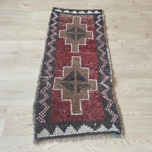 1.7x3.8 ft, Vintage rug, Turkish mini rug, Antique rug, Rustic rug, Small rug, Pink rug, Boho wool rug, Doormat rug, Oushak rug, Kitchen rug
