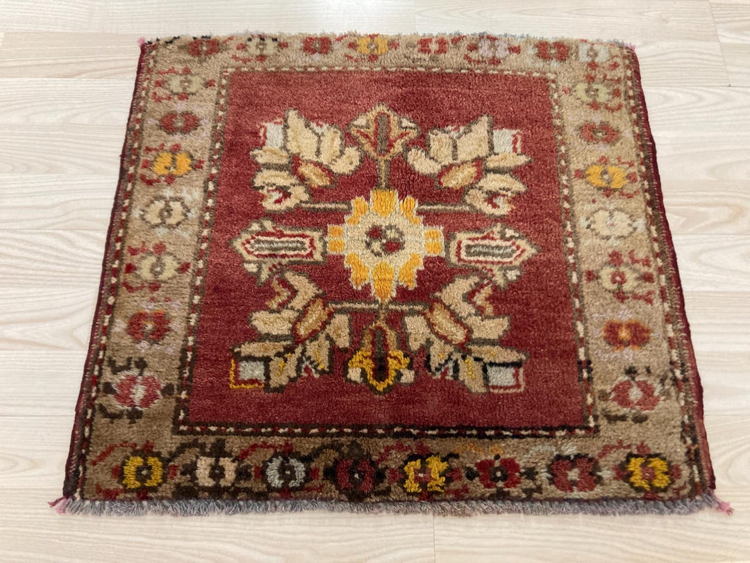 Small Red Rug Square Red Square Rug, Turkish Rug, Wall Decor Rug, Vintage Mini Rug, Small ...