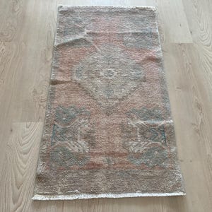 1.6x2.9 ft, Small Pink rug, Wool rug, Turkish mini rug, Bohemian rug, Pastel rug, Vintage rug, Ethnic rug, Doormat rug, Oushak rug, Bath rug