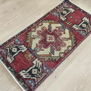 Small Red rug, Turkish rug, Vintage mini rug, Rustic rug, Antique rug, Doormat rug, Oushak rug, Handmade Wool rug, Kitchen rug, 1.5x3.2ft