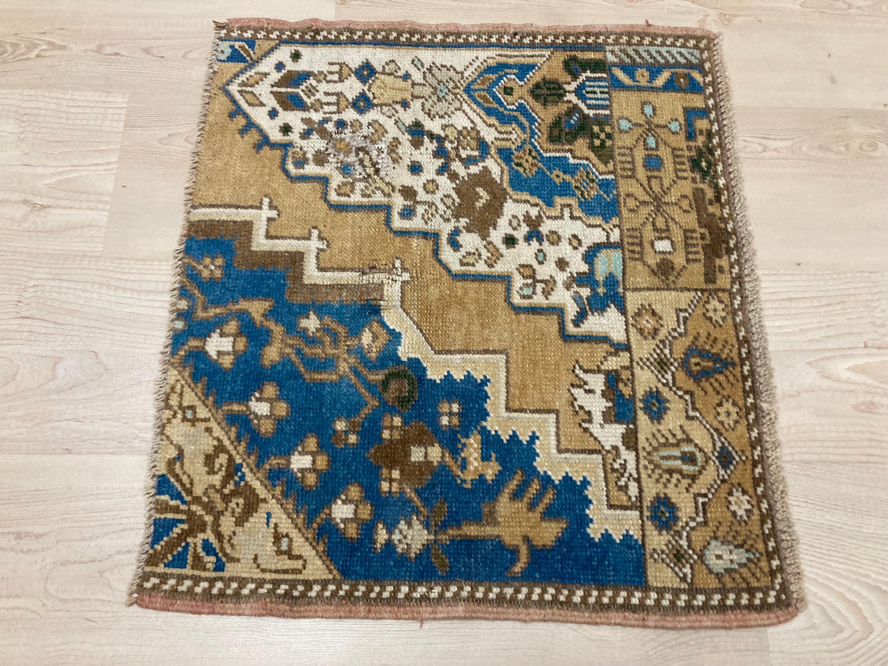 Square Rug, Turkish Mini Rug, Anatolian Rug, Vintage Rug, Small