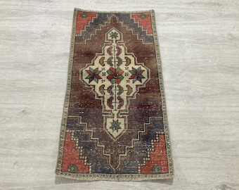 Small Brown Oushak Wool Rug, Vintage Turkish Handmade Doormat (1.6x3.1ft)