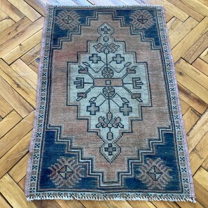 1.7x2.5ft, Faded Pink rug, Vintage small rug, Turkish rug, Antique rug, Tribal rug, Boho rug, Doormat, Oushak rug, Wool rug, Entryway rug
