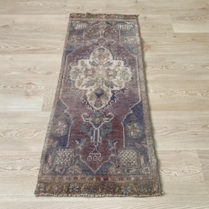 1.5x3.6 ft, Turkish rug, Faded rug, Ethnic rug, Vintage rug, Small Purple rug, Bohemian rug, Doormat, Oushak rug, Boho Wool rug, Kitchen rug