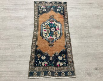 Small Orange rug, Turkish rug, Vintage mini rug, Anatolian rug, Ethnic rug, Boho rug, Doormat rug, Oushak Wool rug, Entryway rug, 1.6x3.9ft