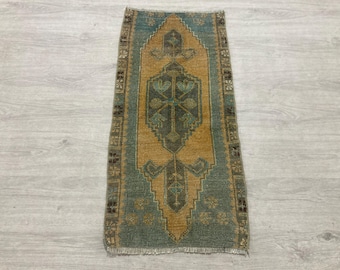 1.5x3.2ft, Small Yellow rug, Vintage mini rug, Turkish rug, Rustic rug, Tribal rug, Wool rug, Oushak rug, Doormat, Entryway rug, Boho rug