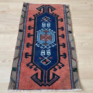 1.4x2.6 ft, Bohemian rug, Turkish rug, Antique rug, Small Vintage rug, Pink rug, Boho decor rug, Doormat rug, Oushak rug, Wool rug, Bath rug