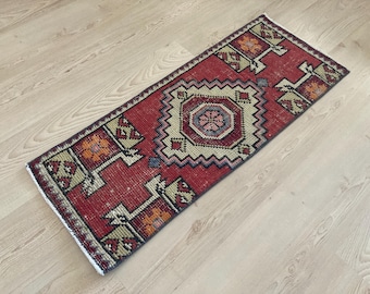 1.2x3ft, Turkish rug, Anatolian rug, Ethnic rug, Small Vintage rug, Red rug, Boho rug, Doormat rug, Oushak rug, Kitchen rug, Wool rug