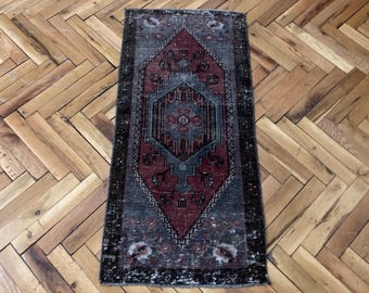 1,5 x 3,3 pi, tapis rouge, tapis turc vintage, tapis antique, tapis Oushak, tapis bohème, petit paillasson, tapis Oushak, tapis en laine fait main, tapis de cuisine