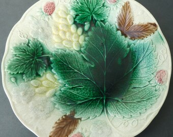 Small Antique Vine Leaf, Grapes and Strawberries Majolica Plate - Wedgwood? Floral, Kitchen Decor, Cottagecore, Wall Decor, Victorian
