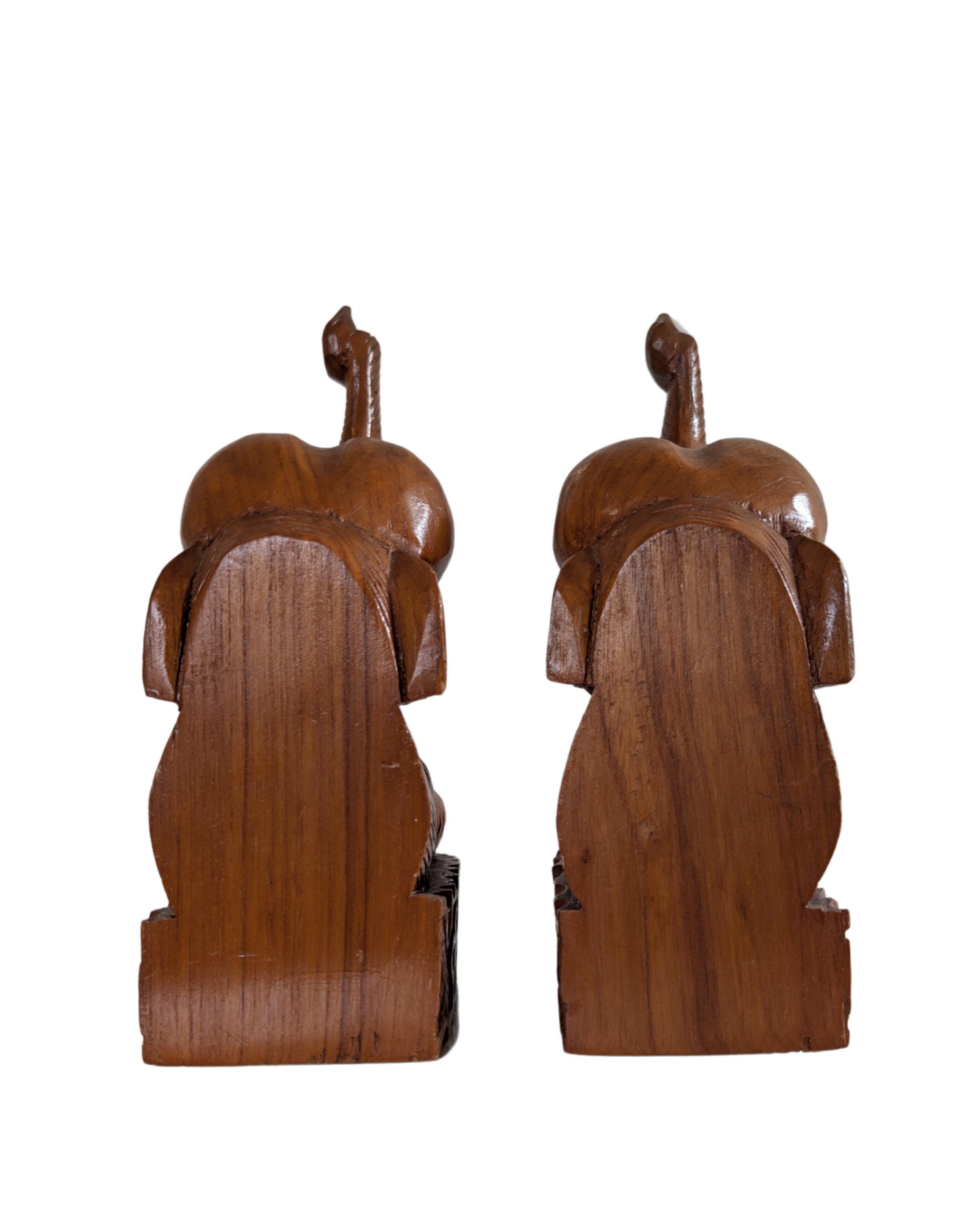 Serre-livres éléphant En Bois Sculpté Avec Bougeoir (très Bon état)