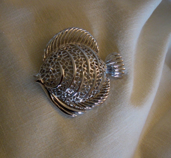 Brooch Monet  Sun Fish Brooch / / Vintage Designe… - image 2