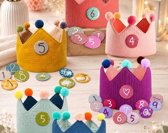 Geburtstagskrone Musselin | Wendbar | Zahlen 0–9 | Kinderkrone Geburtstag | Senfgelb Blau Rosa | Geburtstagskind-Button