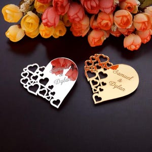 30 étiquettes personnalisées en forme de coeur, étiquettes personnalisées en acrylique pour cadeaux de mariage et de fiançailles, décorations uniques pour la douche nuptiale