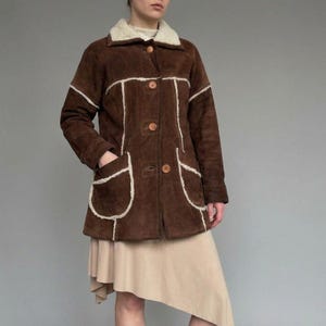 Brown Suede Jacket Women Vintage Shearling Coat Button Up Short Trench Boho Fleece Trimmed Patchwork Winter Duster Gift for Her