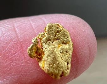 0.82グラムのオーストラリア産天然金塊、純粋で濃厚なバターのような味わい、オーストラリア中央クイーンズランド州の鉱山から直接採取、コレクション用