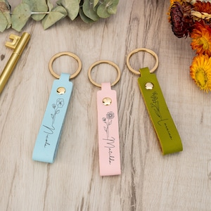 Engraved Name Keyring, Name Key Chain, Leather Keychain for Women, Birth Flower Leather Keychain, Leather Keyring,Keychain for Women