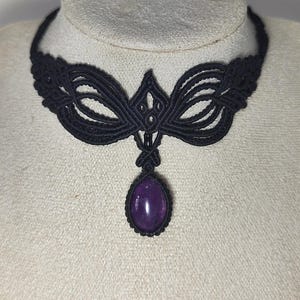 Dark macramé choker