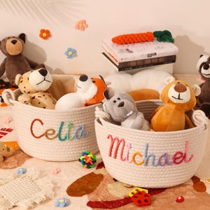 Personalisierter Osterkorb für Kinder, Name Osterhasenkorb, Baby Namenskorb, Ostereisuche Korb, Ostereimer. Baby-Geschenk-Korb