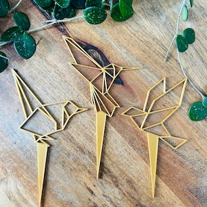 Set of 3 Geometric Wild Bird Plant Stakes, Hummingbird, Dove, Sparrow,  Cute Plant Pot Decor for Indoor Garden, Gift for Plant Lover