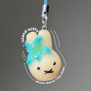Island Miffy flower keychain Trendy aesthetic accessories Cute polymer clay phone charm trinket Bag charms