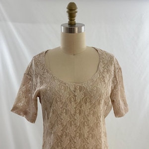 90s Oatmeal Sheer Lace Short Sleeve Round Neck Top Medium