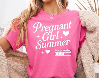 Pregnant Girl Summer T-Shirt: Pregnancy Reveal Tee