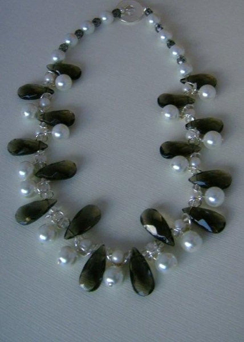 Elegant Pearl and Smokey Black Teardrop Necklace