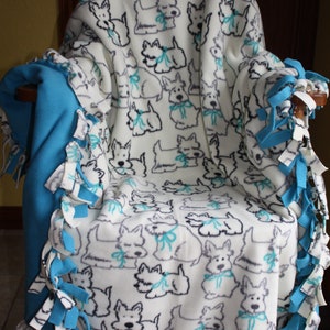 Fleece Lap Quilt/Throw/No Sew Fleece Blanket /Puppies on Cream/Hand Tied or Knotted Fleece/2 Layers