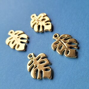 4 x Gold Plated Cheese Plant Leaf charms - 19mm x 12mm - Fast Shipping from UK Seller