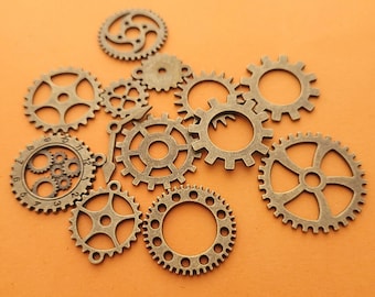 Antique Bronze Steampunk Gear Pendants Random Mix - 25g Bag