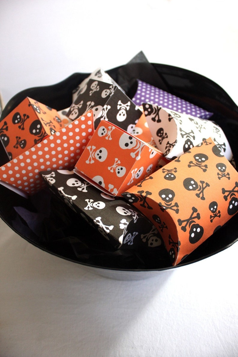 Mod Dots Halloween Printable Pillow Boxes Set of 4