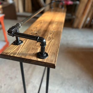 Mesa alta de madera, mesa de pub de nogal, mesa de bar para exteriores para muebles de exterior
