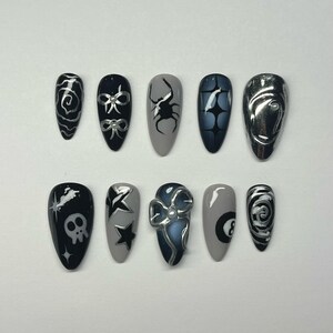 black n’ gray grunge press-on nails
