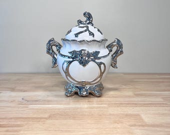 Obatala Porcelain Tureen: White Santo Obbatala with Silver Detail